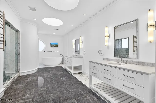 $4,750,000 | 3402 West Riverside Drive, Fort Myers, FL 33901