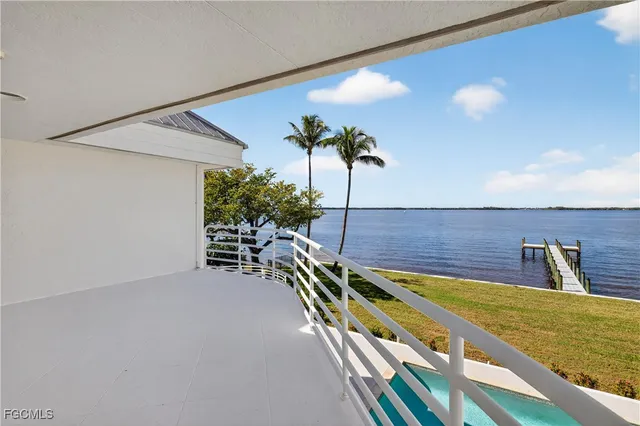 $4,750,000 | 3402 West Riverside Drive, Fort Myers, FL 33901