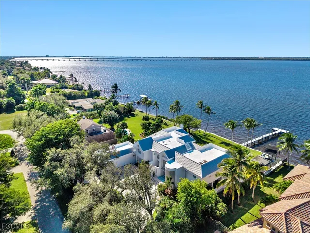 $4,750,000 | 3402 West Riverside Drive, Fort Myers, FL 33901