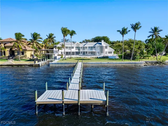 $4,750,000 | 3402 West Riverside Drive, Fort Myers, FL 33901