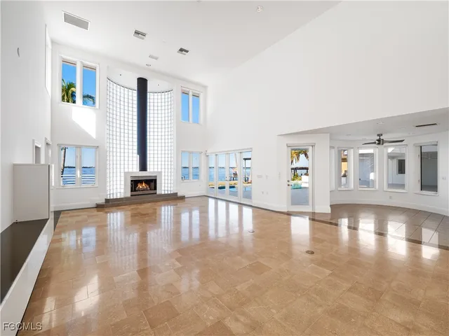 $4,750,000 | 3402 West Riverside Drive, Fort Myers, FL 33901