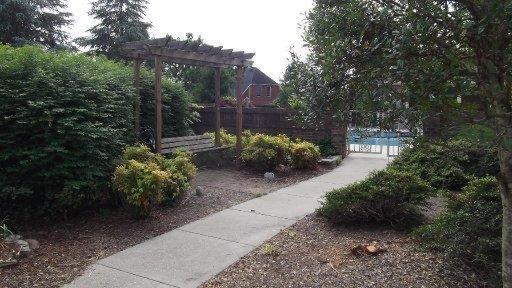 140 rose back walk