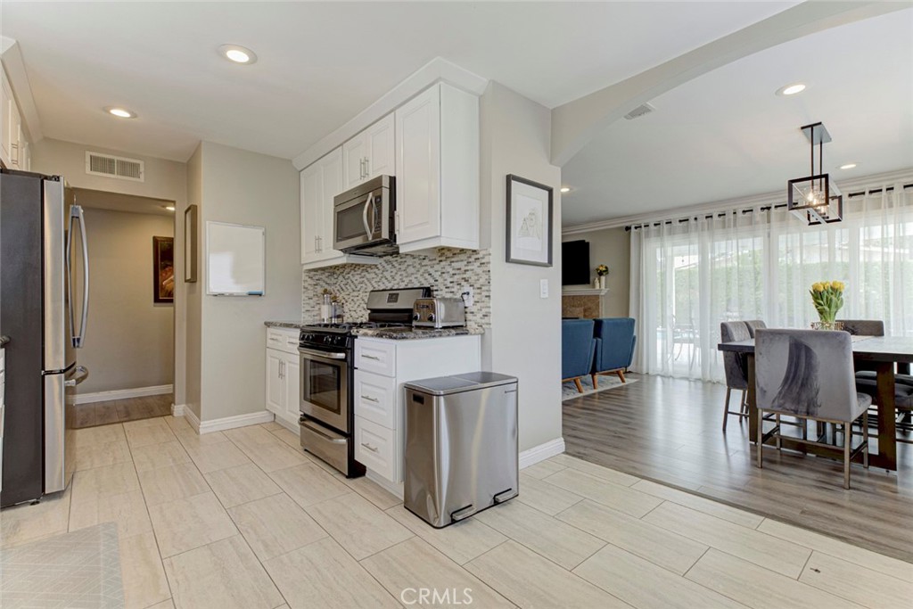 9350 Rhea Avenue Northridge, CA 91324 - Photo 12 of 40