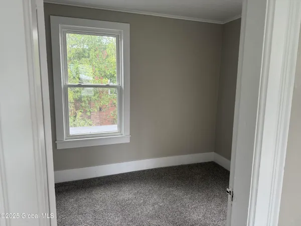 $1,975 | 42 Mechanic Street, Hoosick Falls, NY 12090