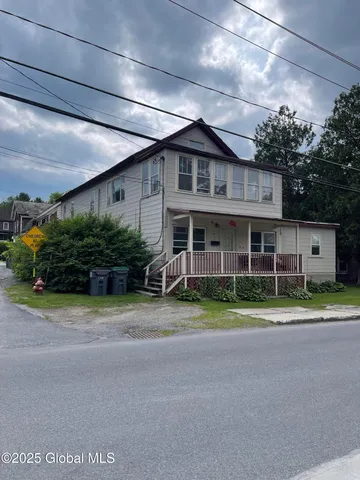 $2,250 | 42 Mechanic Street, Hoosick Falls, NY 12090