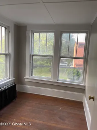$1,975 | 42 Mechanic Street, Hoosick Falls, NY 12090