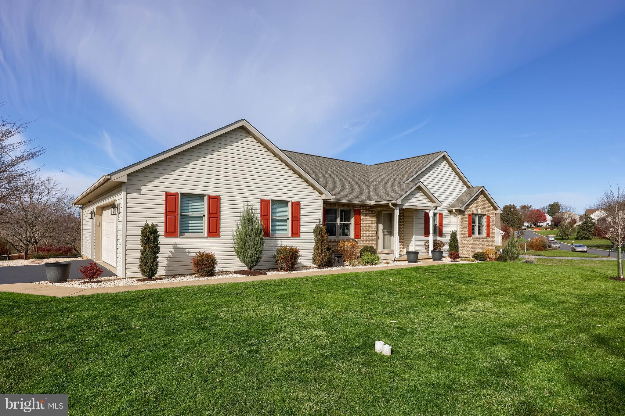 35 Field Lane Lititz, PA 17543 - Photo 4 of 13