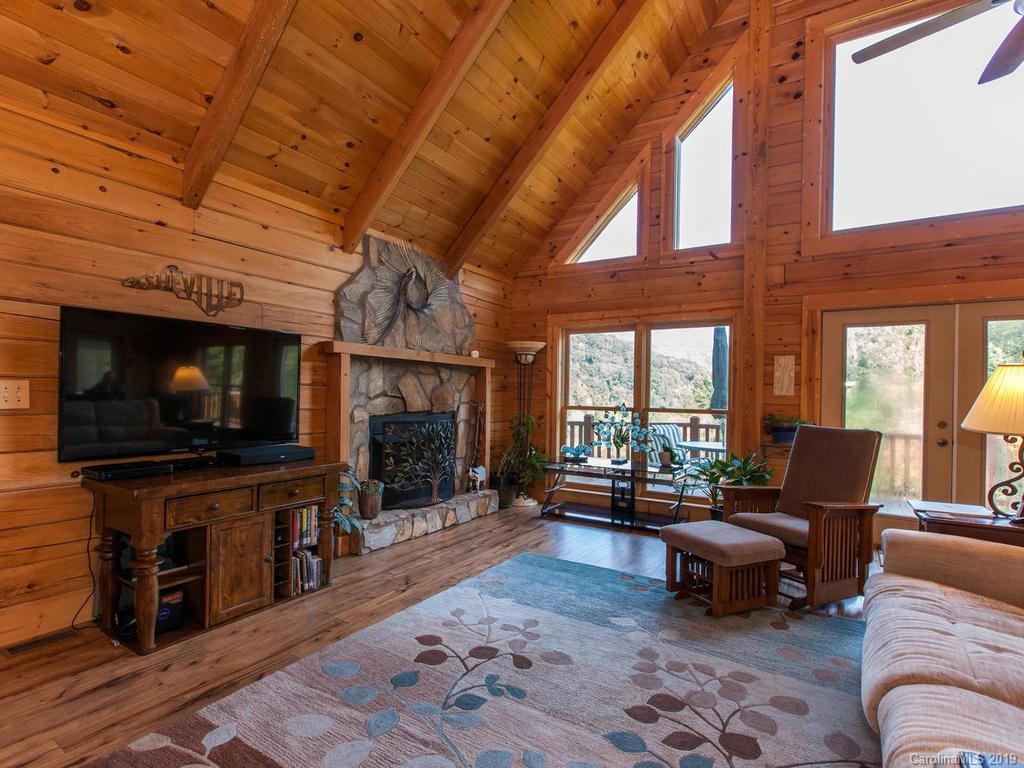 1002 Clarks Branch Road Leicester, NC 28748 - Photo 5 of 33 Gallery Image 5