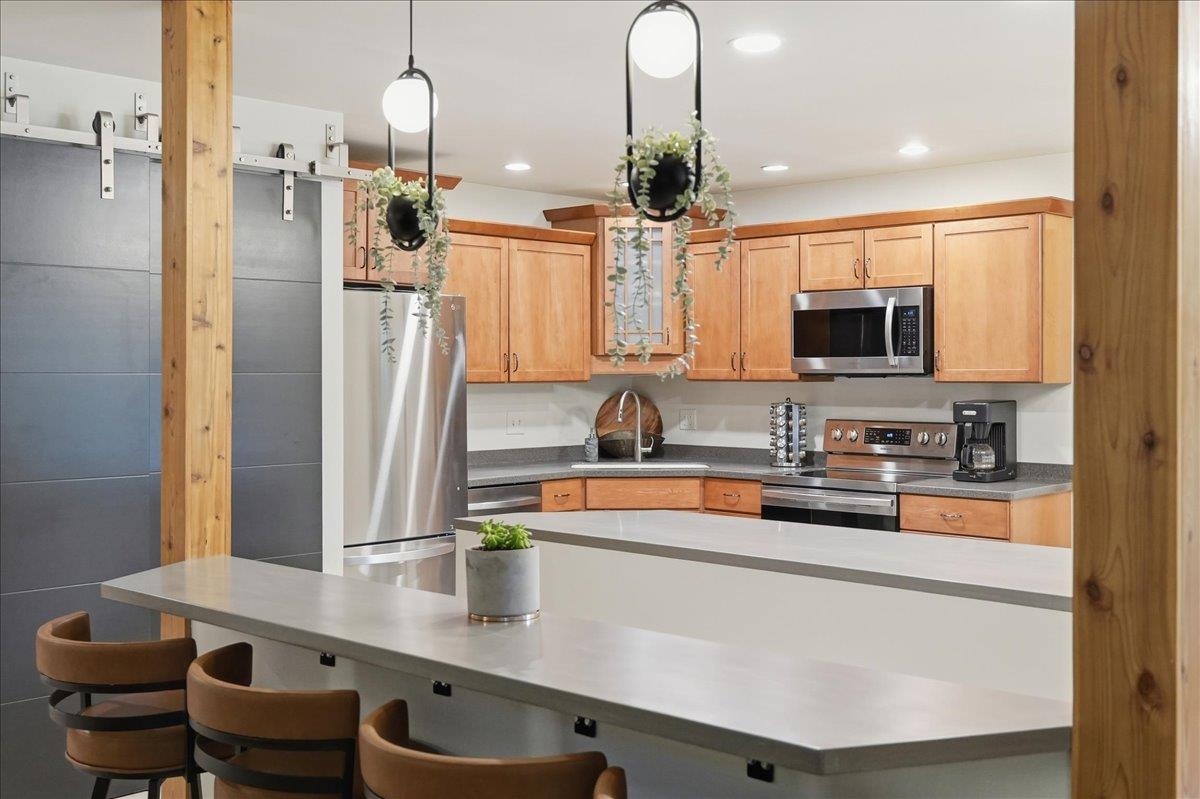 409 Topaz Lane Madison, WI 53714 - Photo 12 of 49