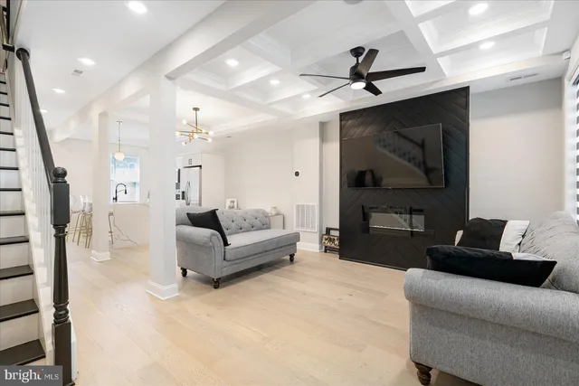 $250,000 | 2627 Loyola Northway, Baltimore, MD 21215