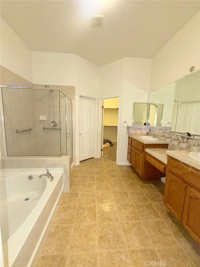 207 Riesling Vines Street Bakersfield, CA 93314 - Photo 10 of 19