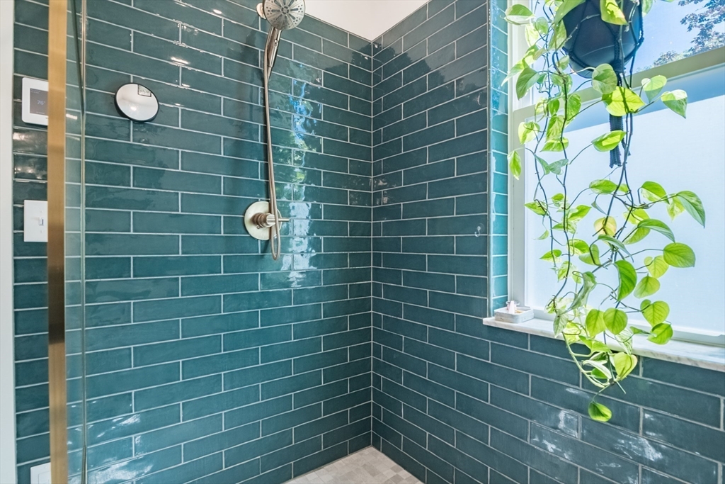 116 High Street Amherst, MA 01002 - Photo 20 of 42