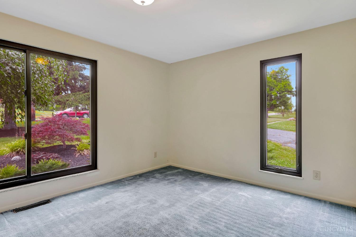 2040 Ebenezer Road Cincinnati, OH 45233 - Photo 27 of 42