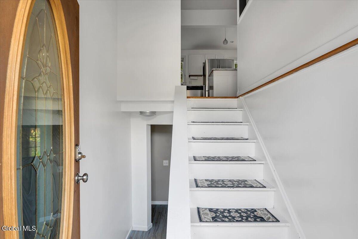 326 Louden Road Saratoga Springs, NY 12866 - Photo 3 of 30 03-P1581630