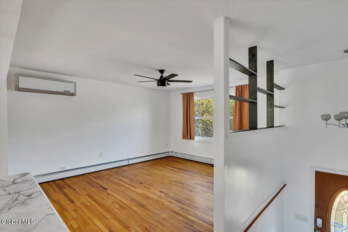 326 Louden Road Saratoga Springs, NY 12866 - Photo 7 of 30 07-P1581653