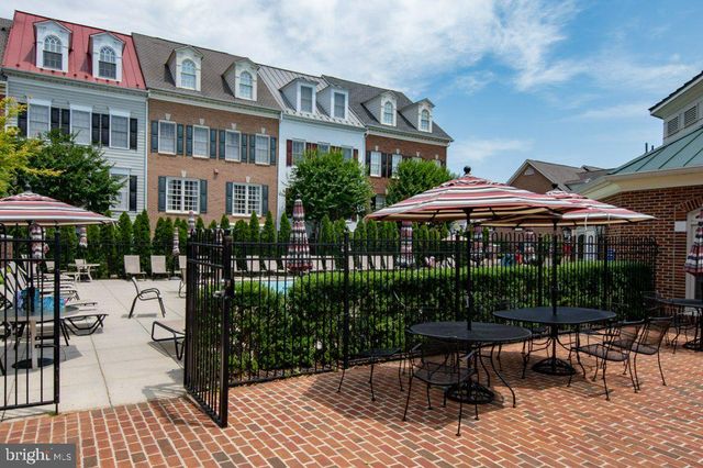 $705,000 | 1308 Roundhouse Lane, Alexandria, VA 22314