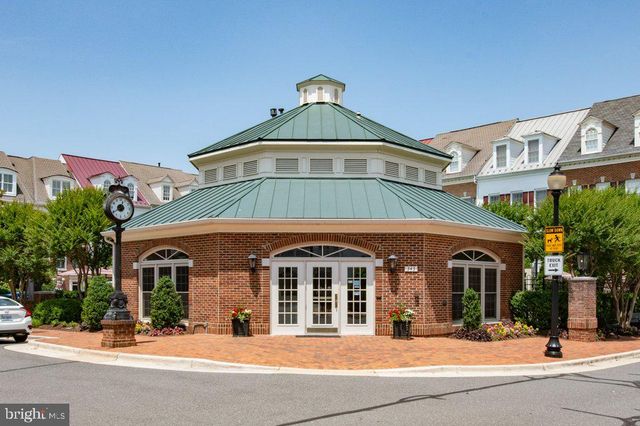 $705,000 | 1308 Roundhouse Lane, Alexandria, VA 22314