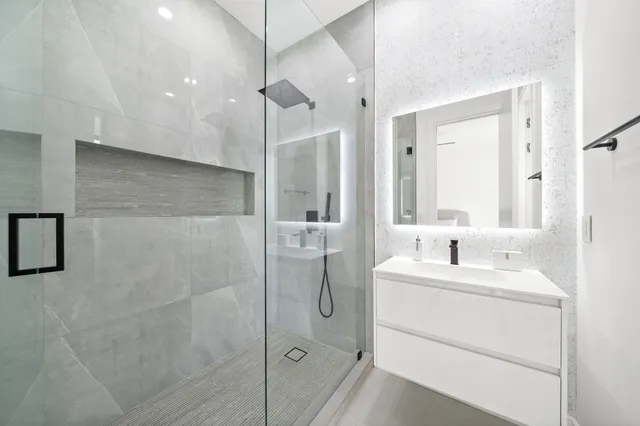 $2,699,900 | 1629 Northeast 4th Place, Fort Lauderdale, FL 33301