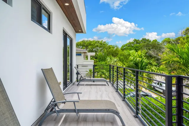 $2,699,900 | 1629 Northeast 4th Place, Fort Lauderdale, FL 33301