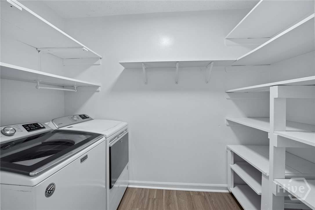 1106 Oakleaf Drive Savannah, GA 31410 - Photo 13 of 30 Laundry room and pantry