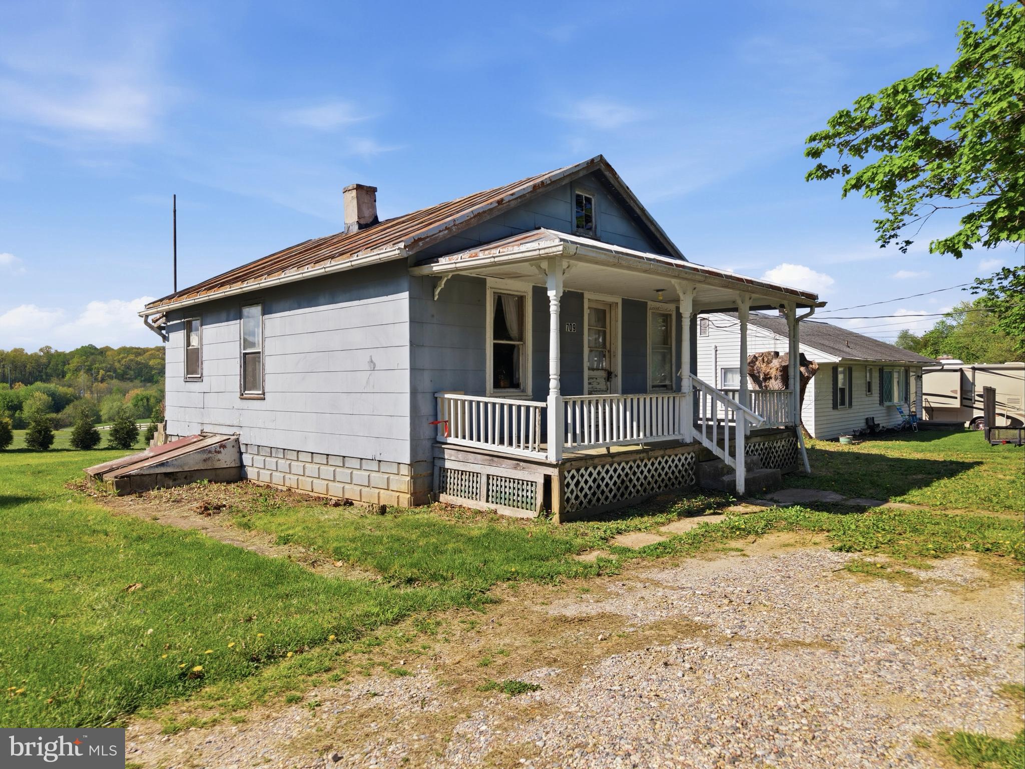 709 Deer Park Road Westminster, MD 21157 - Photo 2 of 22