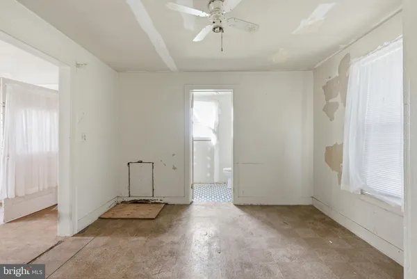 $159,900 | 709 Deer Park Road, Westminster, MD 21157