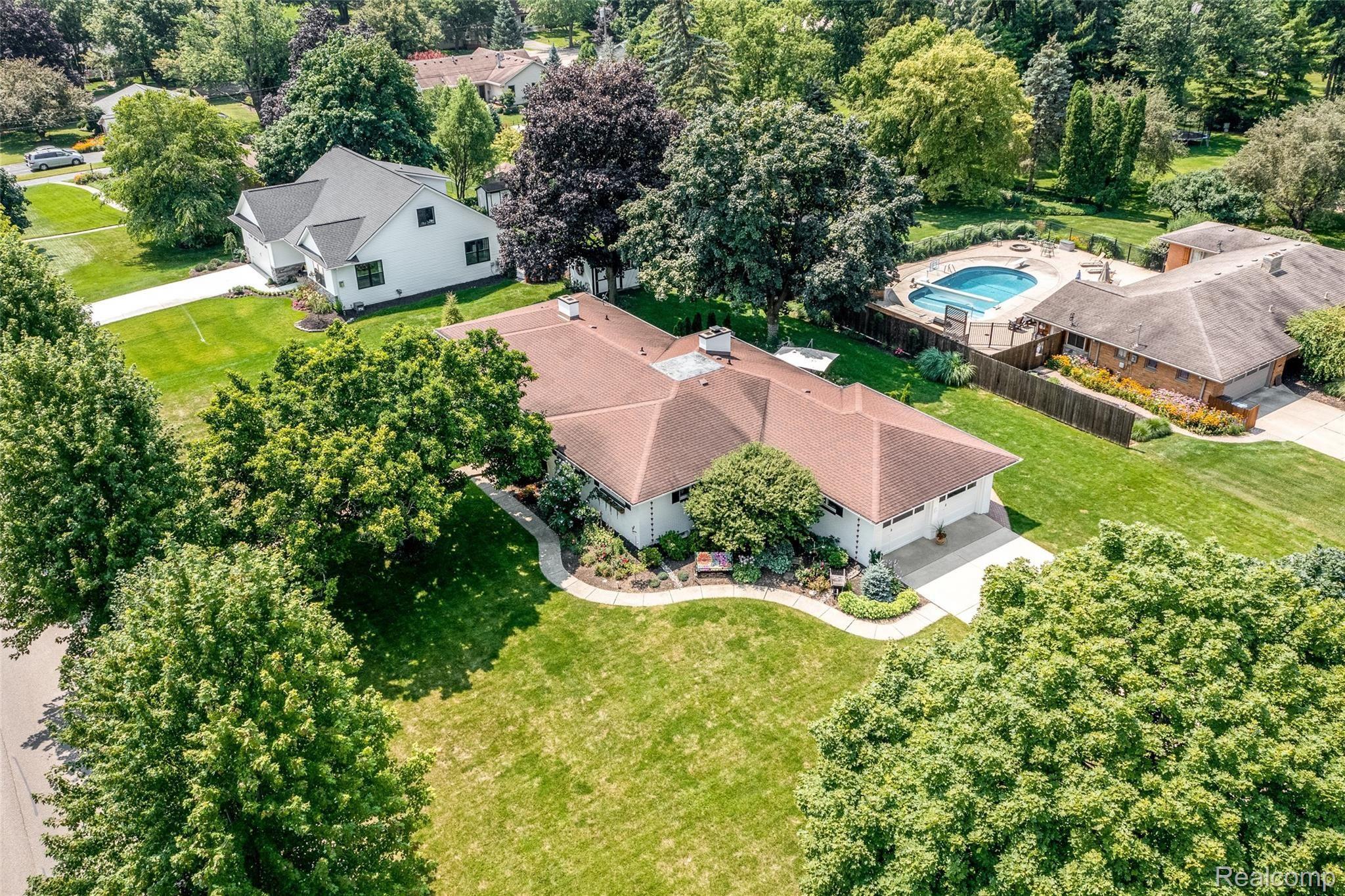 1028 Bower Street Howell, MI 48843 - Photo 34 of 35 Drone2.jpg