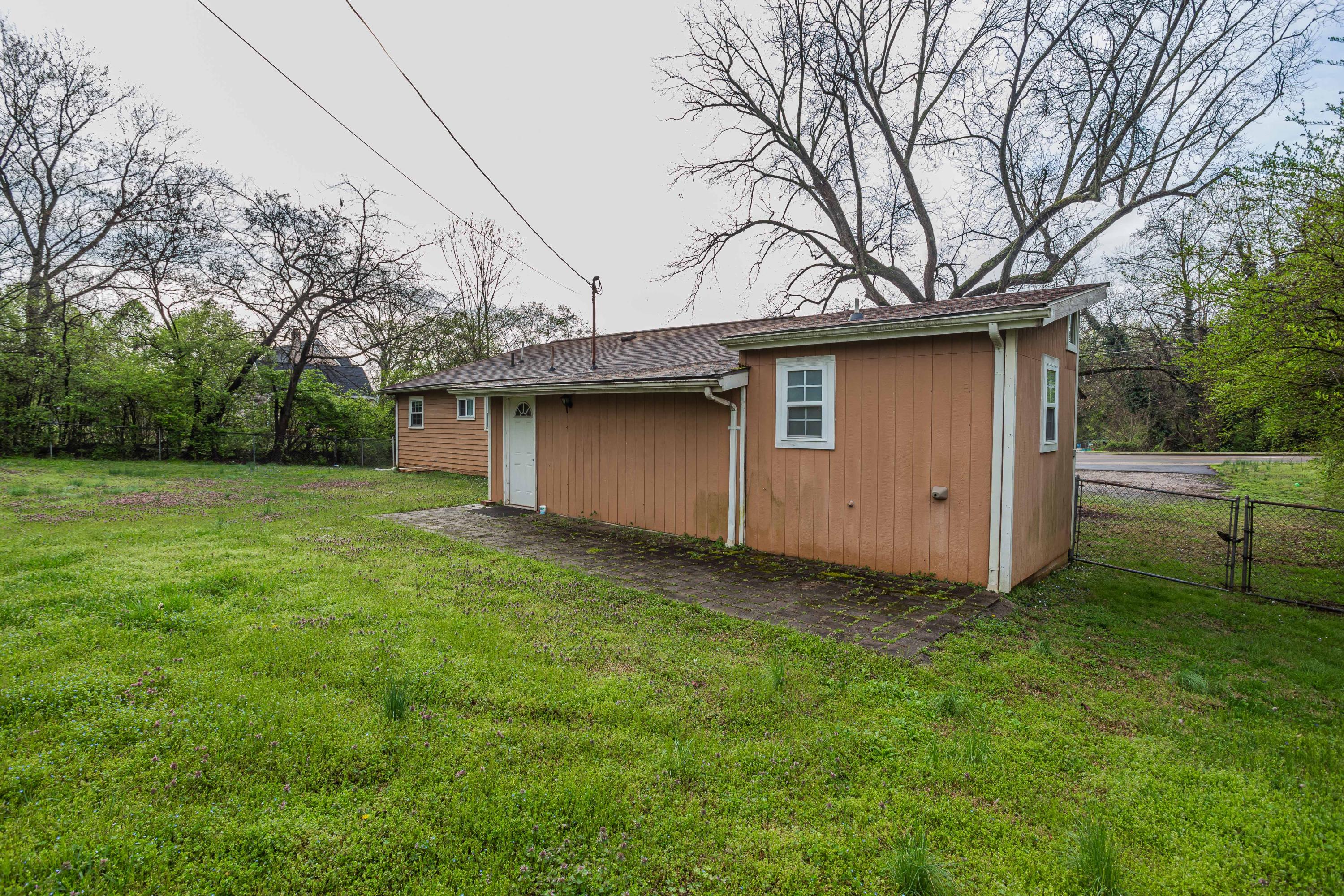 4630 Pleasant Ridge Road Knoxville, TN 37912 - Photo 17 of 20 MRO_1stNeighborhood_4630PleasantRidge_19
