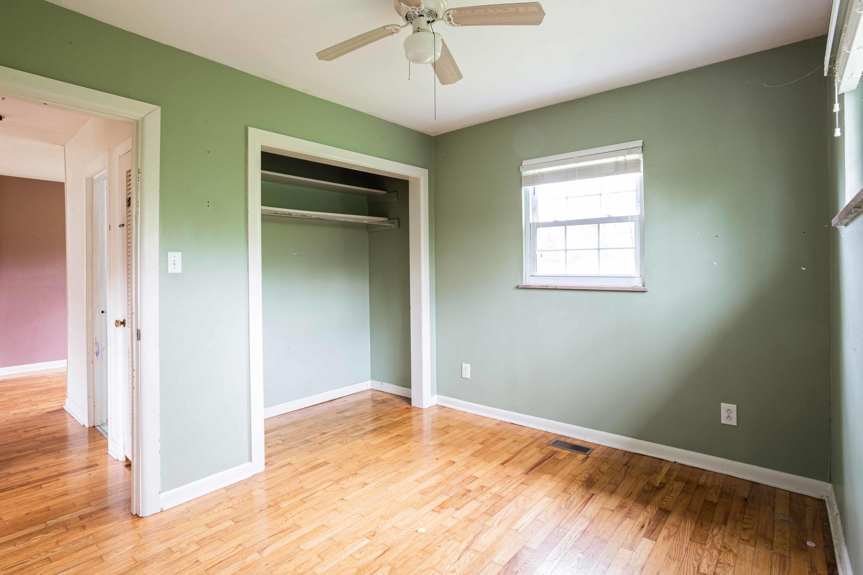 4630 Pleasant Ridge Road Knoxville, TN 37912 - Photo 8 of 20 MRO_1stNeighborhood_4630PleasantRidge_9