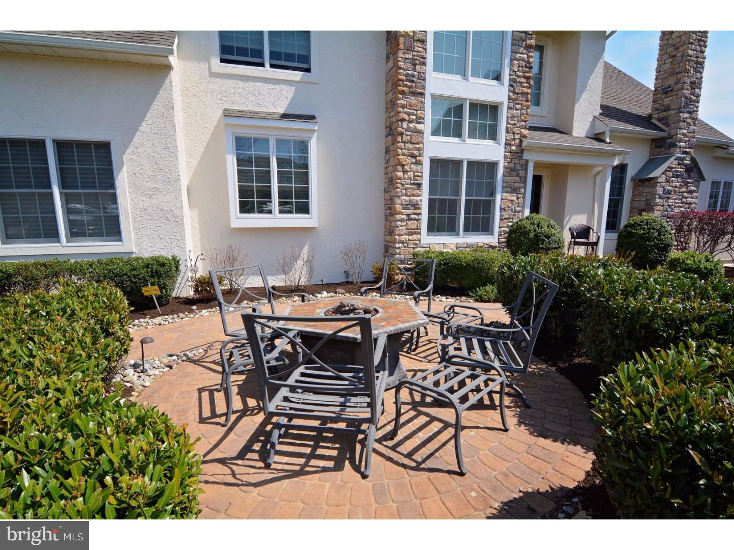 240 Sydney Road Holland, PA 18966 - Photo 2 of 25 Patio