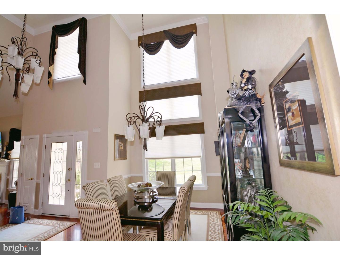 240 Sydney Road Holland, PA 18966 - Photo 4 of 25 Dining Room