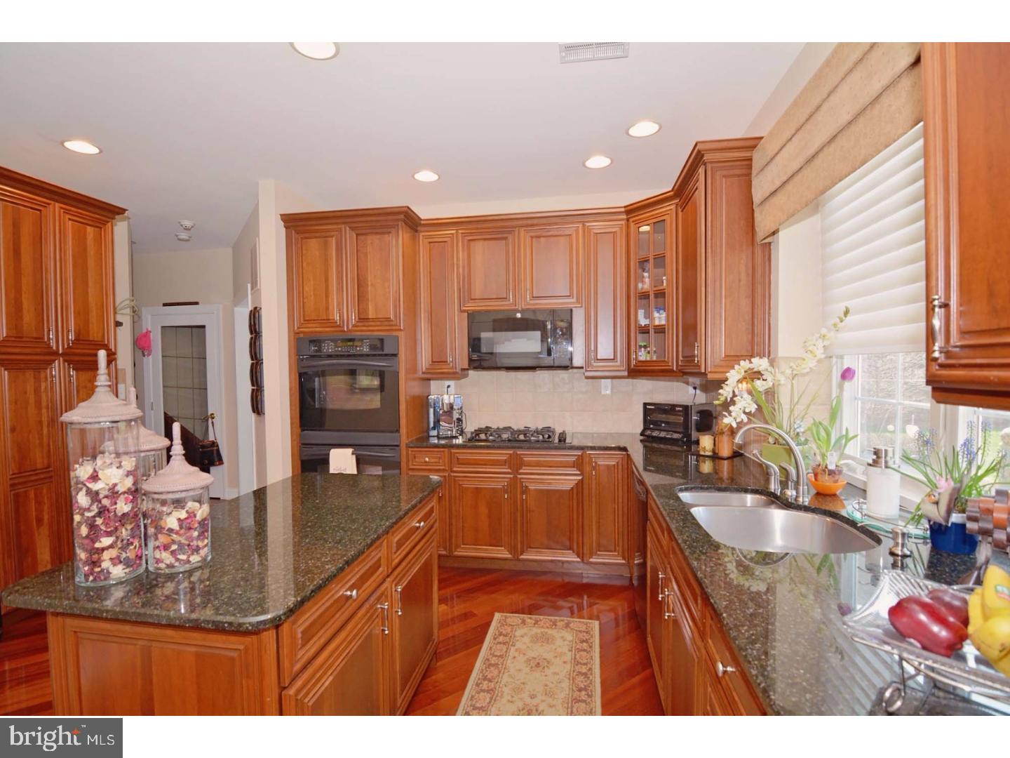 240 Sydney Road Holland, PA 18966 - Photo 10 of 25 Kitchen
