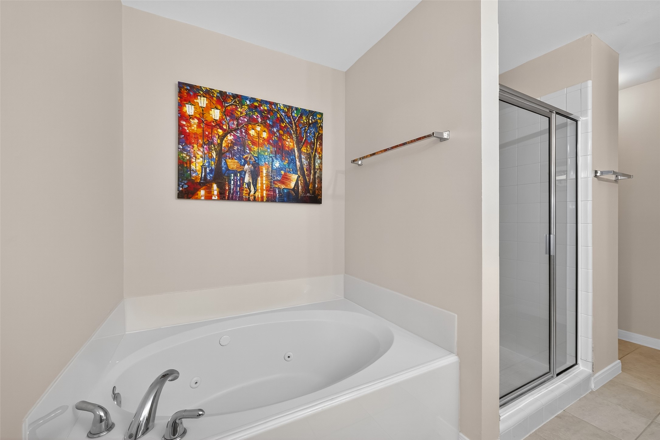 2913 West Dallas Street Houston, TX 77019 - Photo 29 of 34 a white bath tub sitting next to a white wall