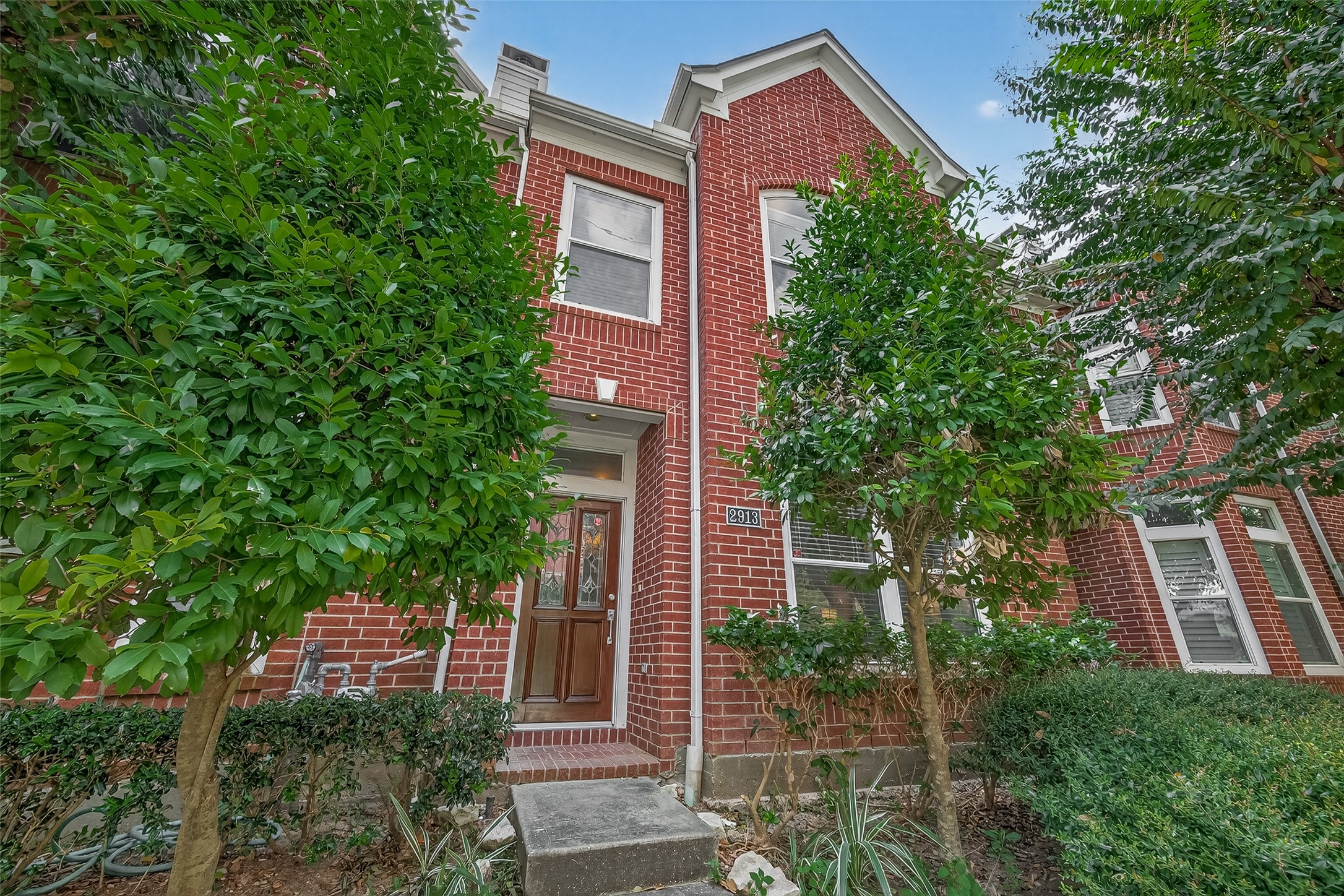 2913 West Dallas Street Houston, TX 77019 - Photo 9 of 34