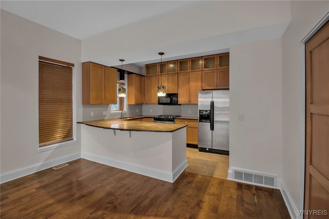 120 Johnson Park Buffalo, NY 14201 - Photo 15 of 36