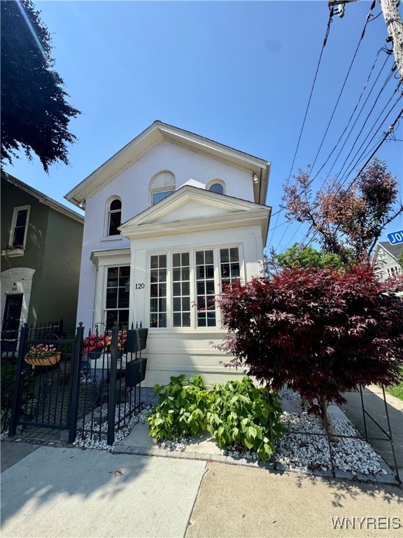 120 Johnson Park Buffalo, NY 14201 - Photo 2 of 36