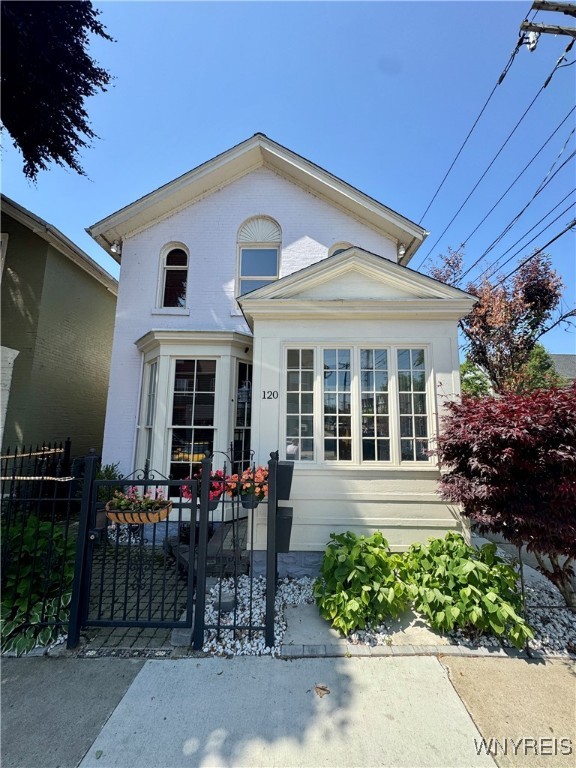 120 Johnson Park Buffalo, NY 14201 - Photo 3 of 36