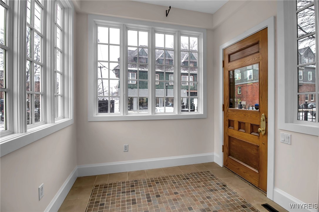 120 Johnson Park Buffalo, NY 14201 - Photo 7 of 36