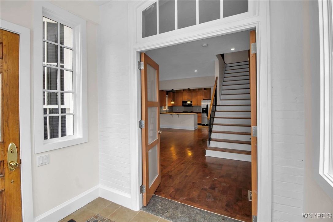 120 Johnson Park Buffalo, NY 14201 - Photo 8 of 36