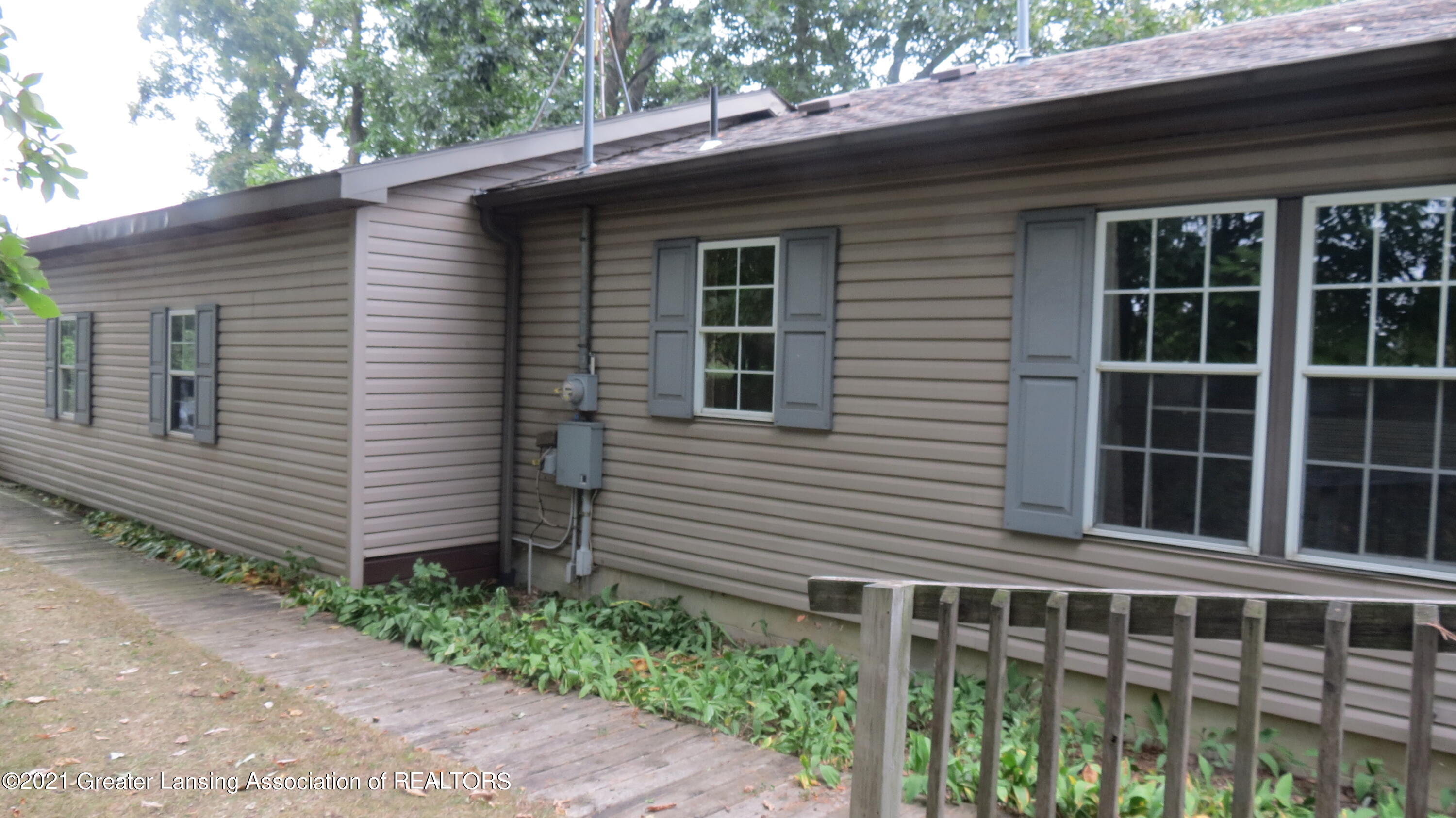 6893 South Krepps Road St. Johns, MI 48879 - Photo 33 of 42 IMG_8847