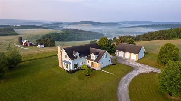 $1,275,000 | 534 Anna Lois, Stahlstown, PA 15687