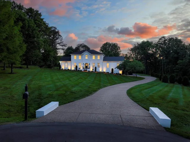 $2,350,000 | 2207 Oakwood Court, Franklin, TN 37064