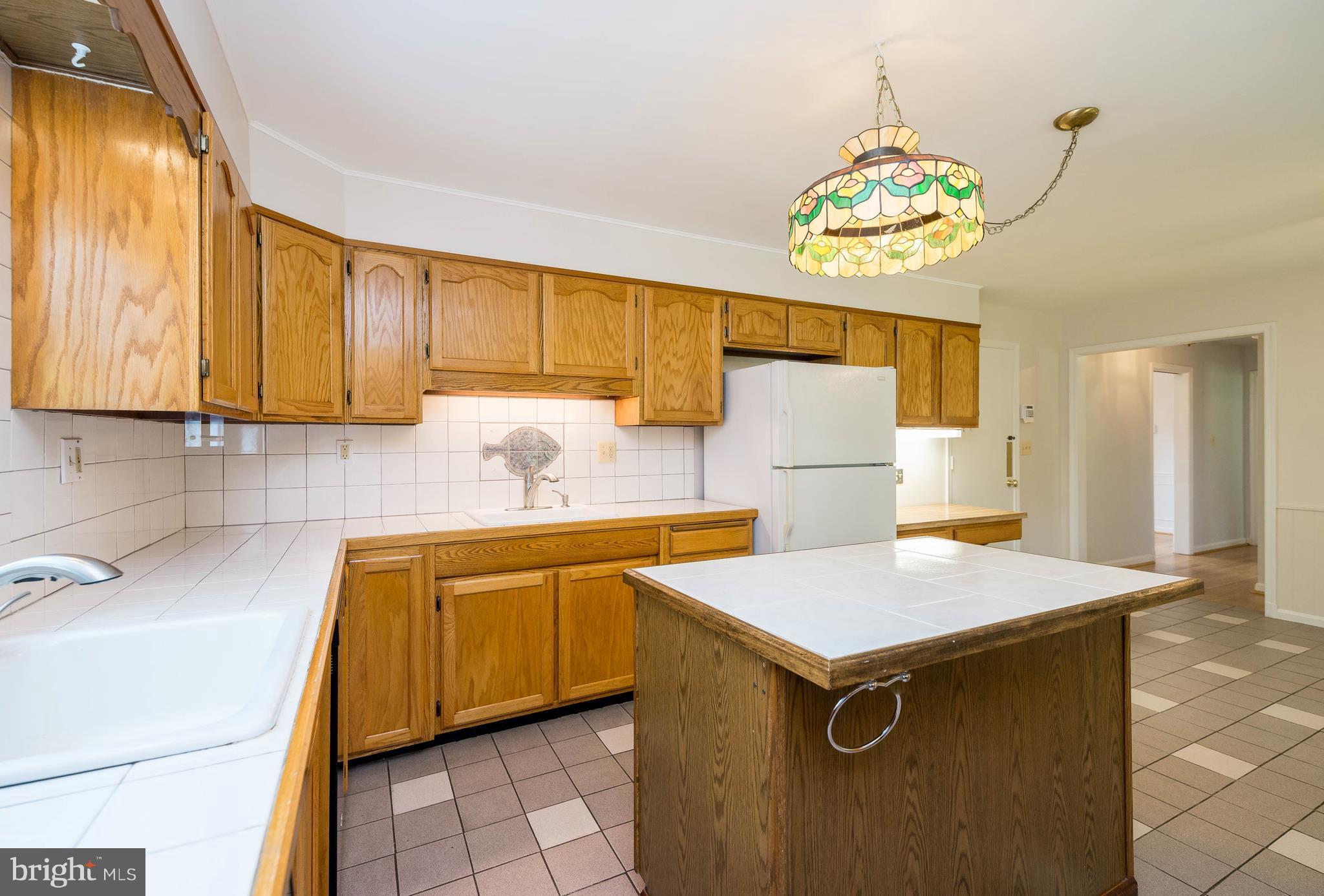 1701 Pot Spring Road Lutherville-Timonium, MD 21093 - Photo 12 of 29 Good Working Island Kitchen