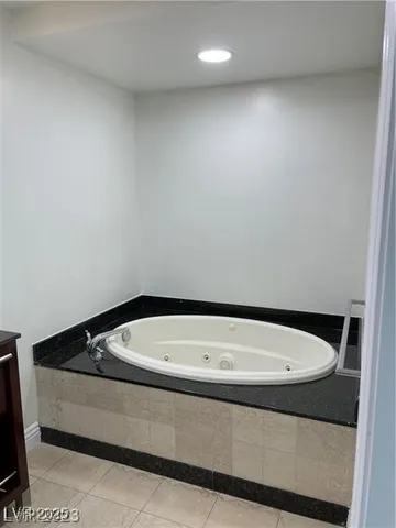 $3,200 | 2700 South Las Vegas Boulevard, Unit 3303, Las Vegas, NV 89109