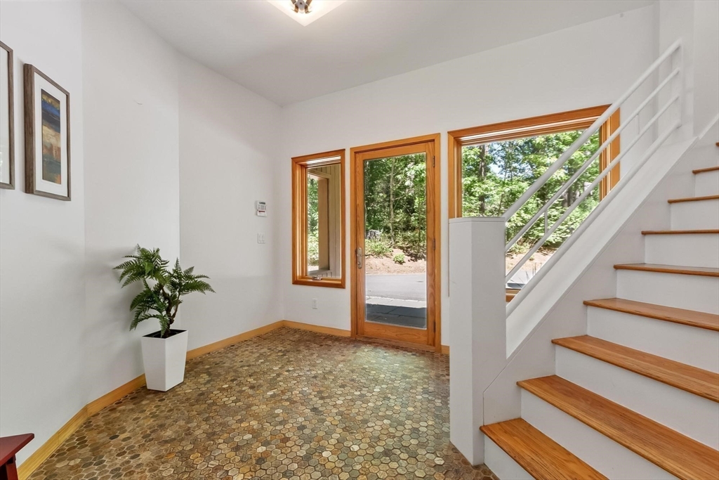 389 River Road Carlisle, MA 01741 - Photo 29 of 39