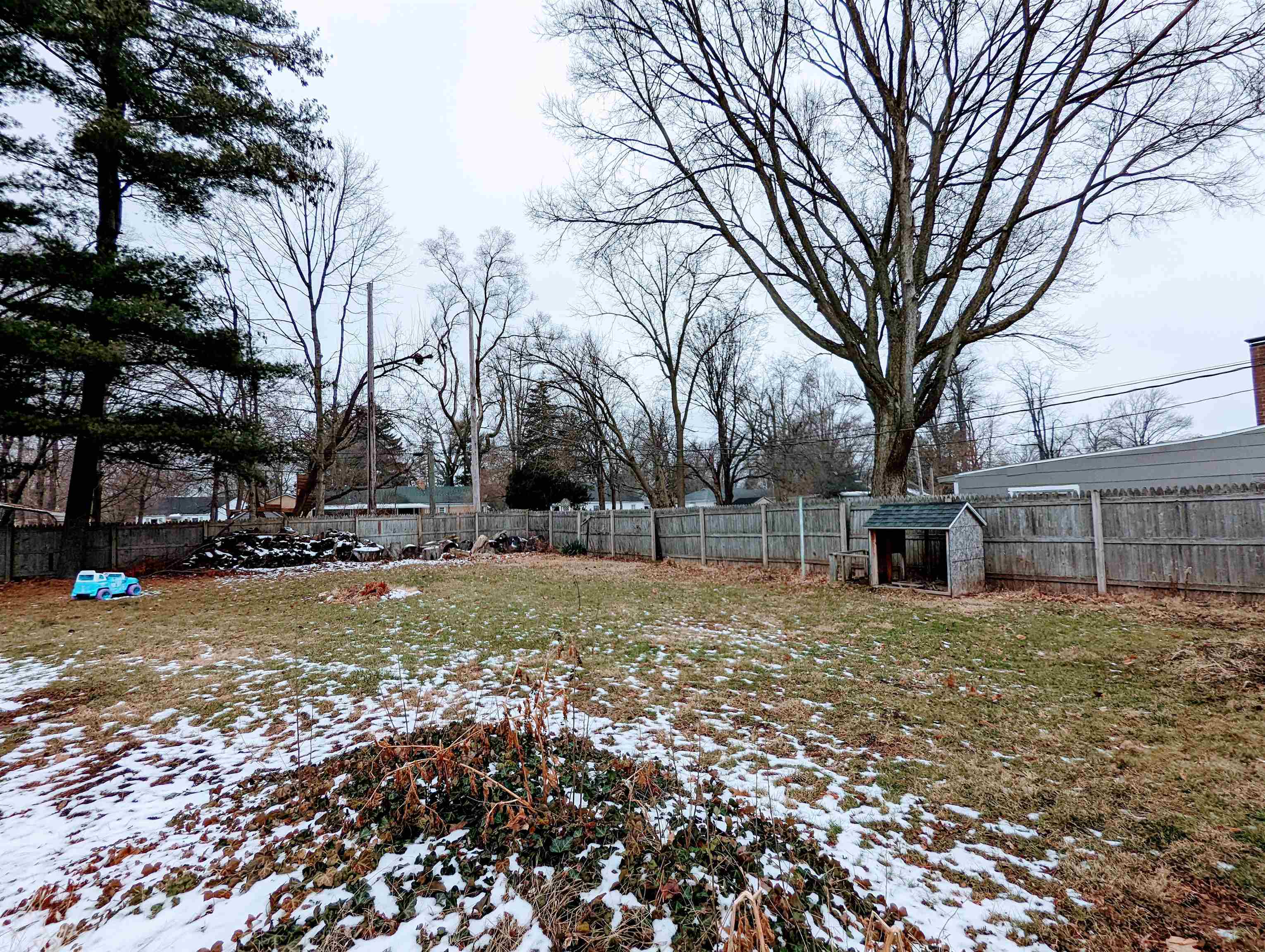 305 North Riverside Boulevard Goshen, IN 46526 - Photo 3 of 19 Gallery Image 3