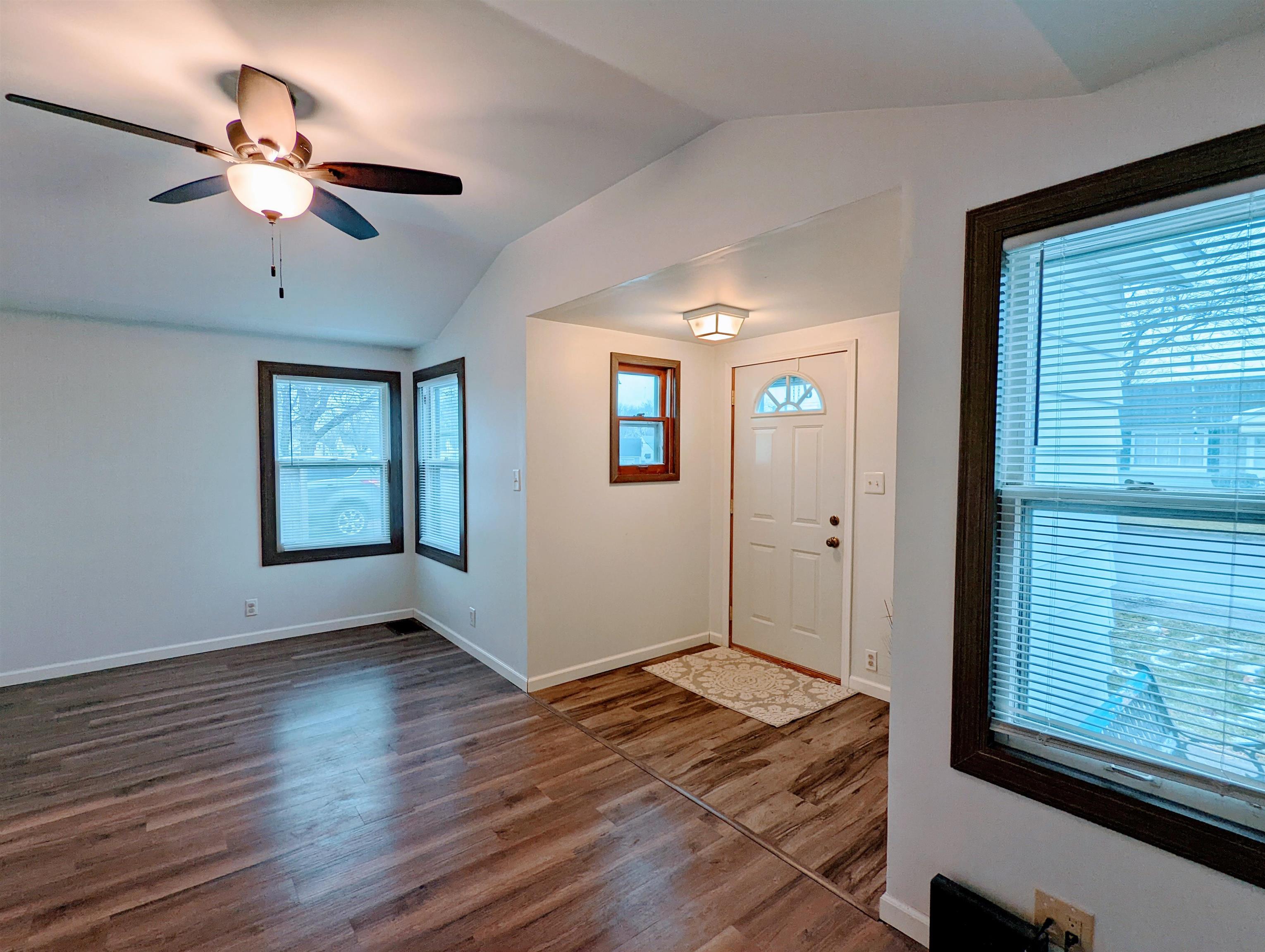 305 North Riverside Boulevard Goshen, IN 46526 - Photo 6 of 19 Gallery Image 6
