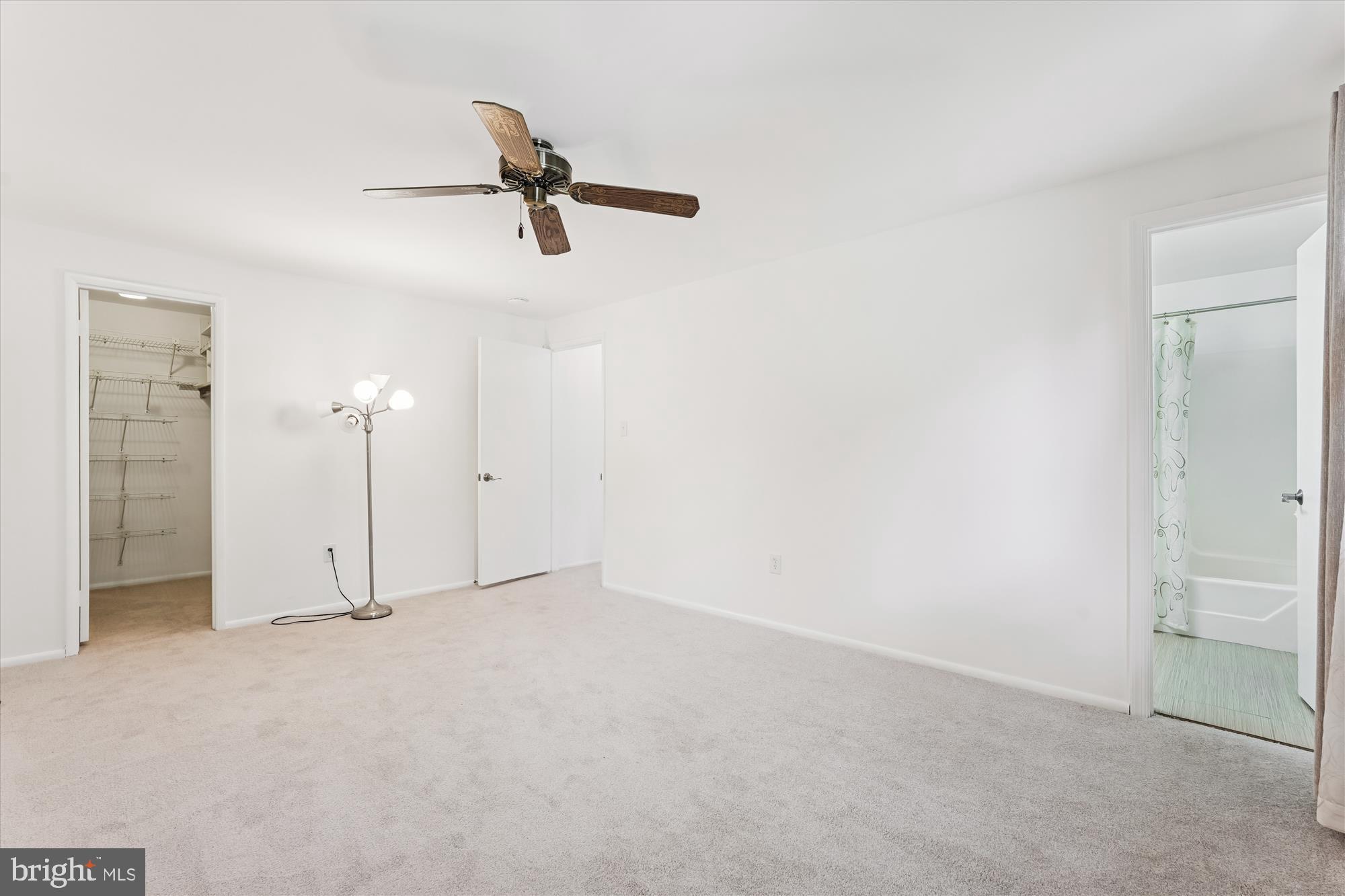 14908 Chestnut Ridge Court North Potomac, MD 20878 - Photo 46 of 68 Primary Bedroom