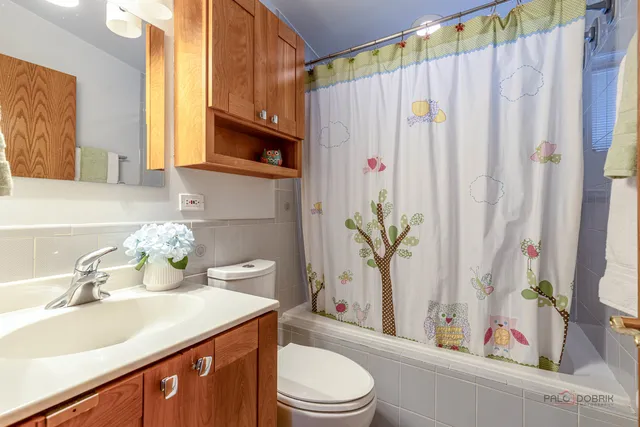 $799,900 | 16373 West Menna Lane, Lincolnshire, IL 60069