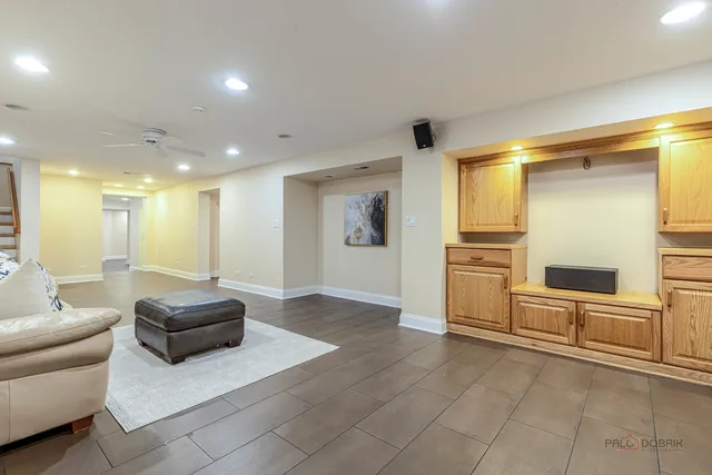 $799,900 | 16373 West Menna Lane, Lincolnshire, IL 60069